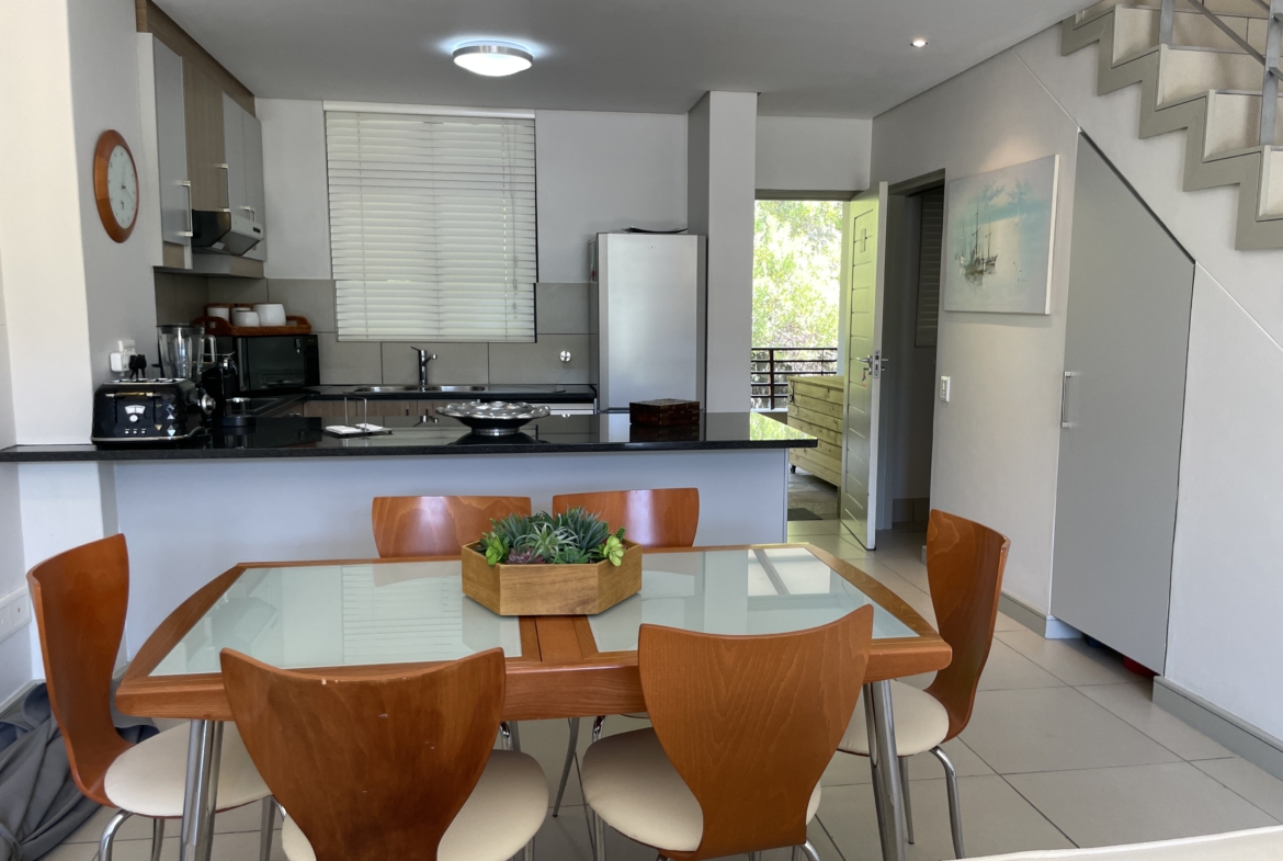 Open Plan dining and kitchen area