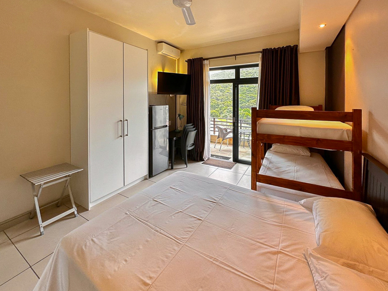 The Heroldsbay 607 studio