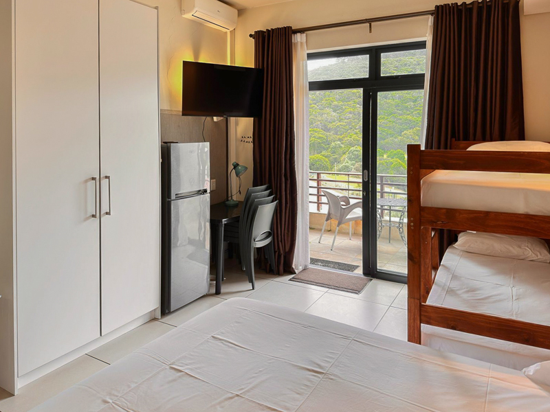 The Heroldsbay 607 studio