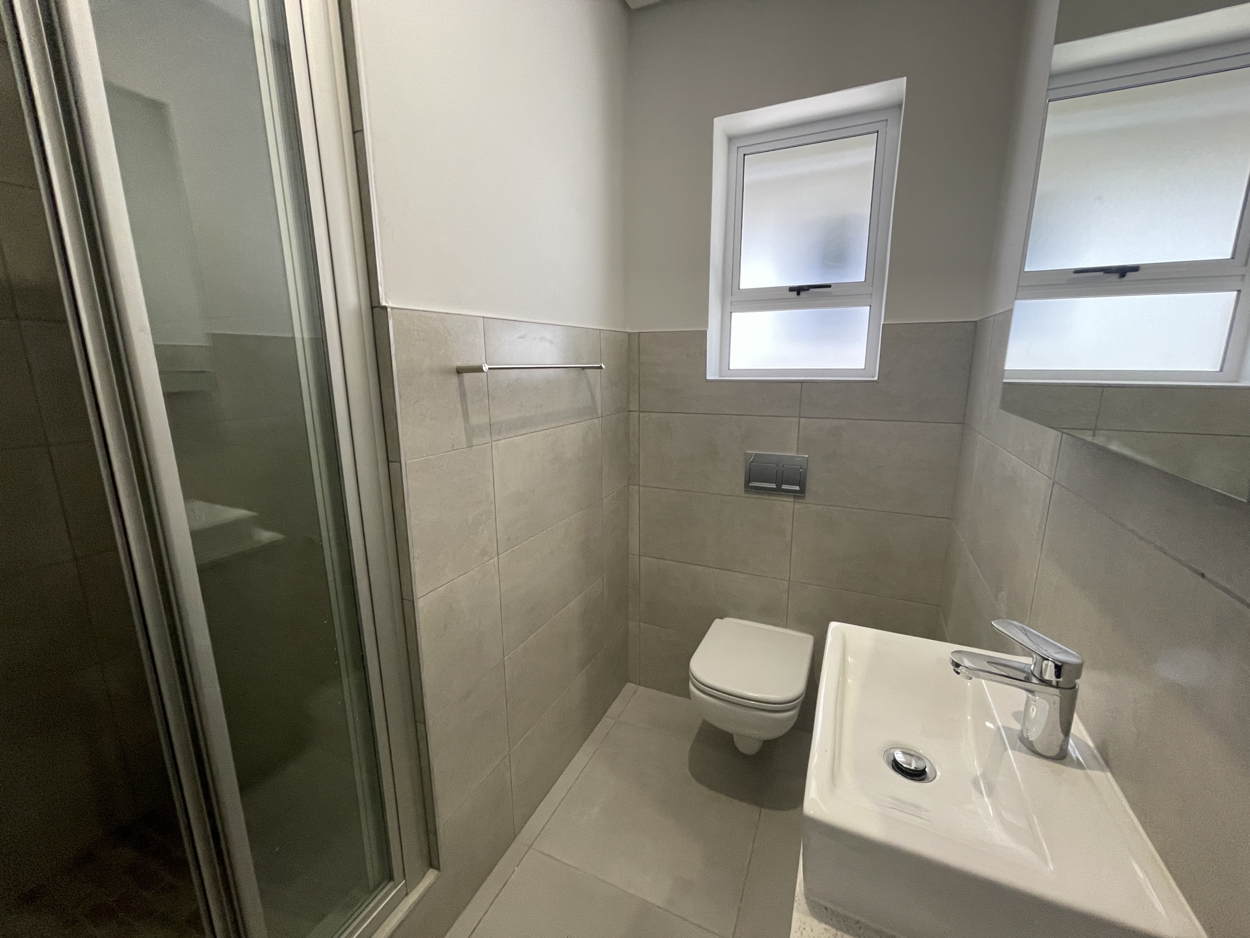 Main en suite
