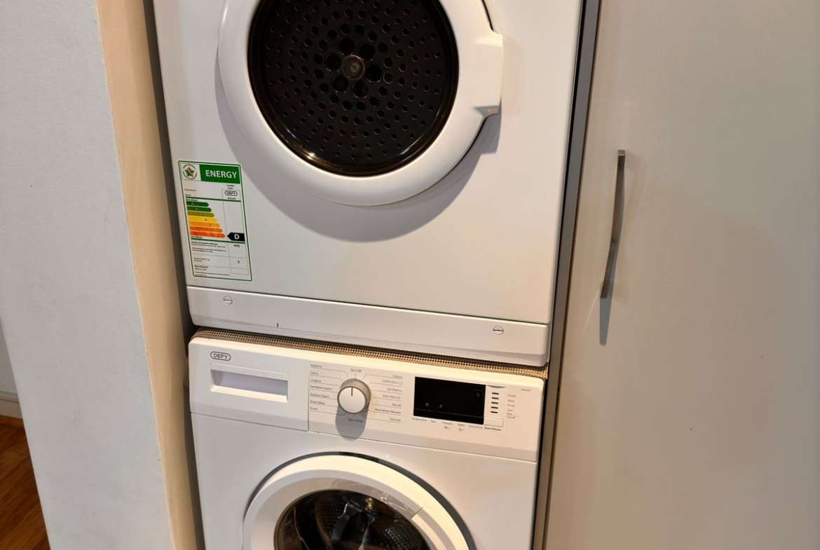 Washing machine and tumble dryer