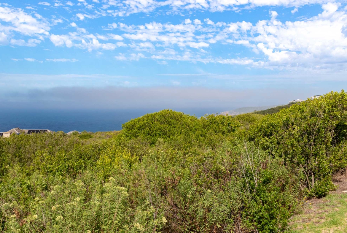 37 Breakwater Bay