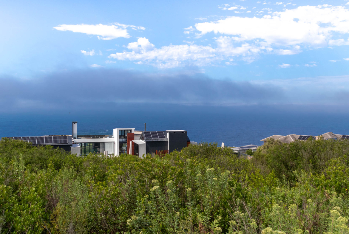 37 Breakwater Bay