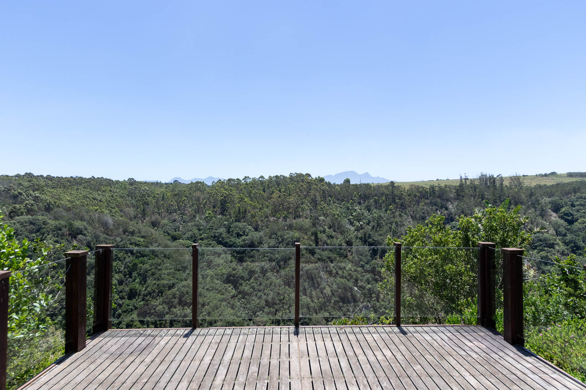 Oubaai 1055 Home Deck