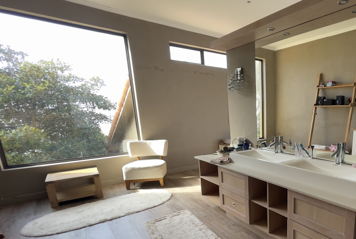 4 BEDROOM HOUSE WILDERNESS