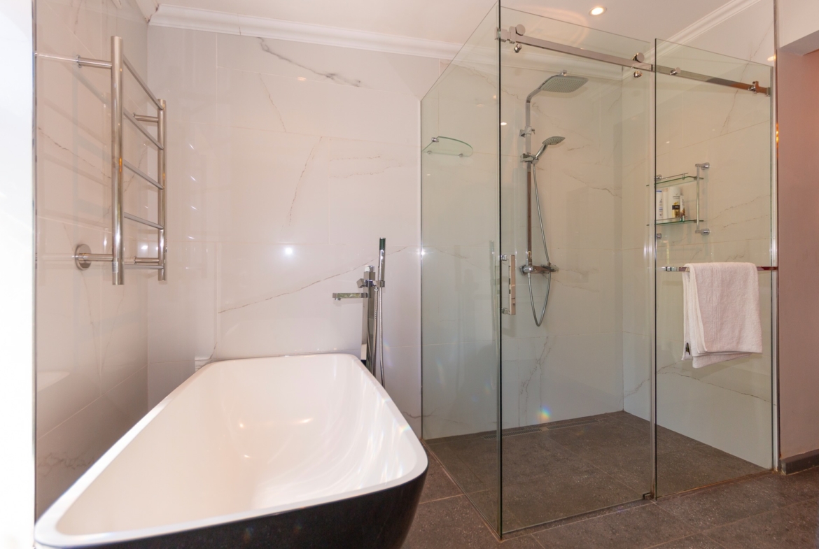 BLANCO INCOME GENERATING 4 BEDROOM HOME