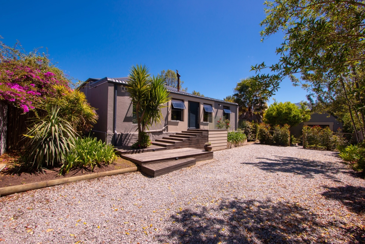 BLANCO INCOME GENERATING 4 BEDROOM HOME