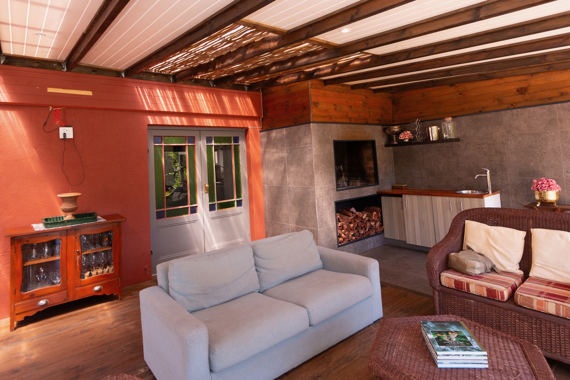 BLANCO INCOME GENERATING 4 BEDROOM HOME