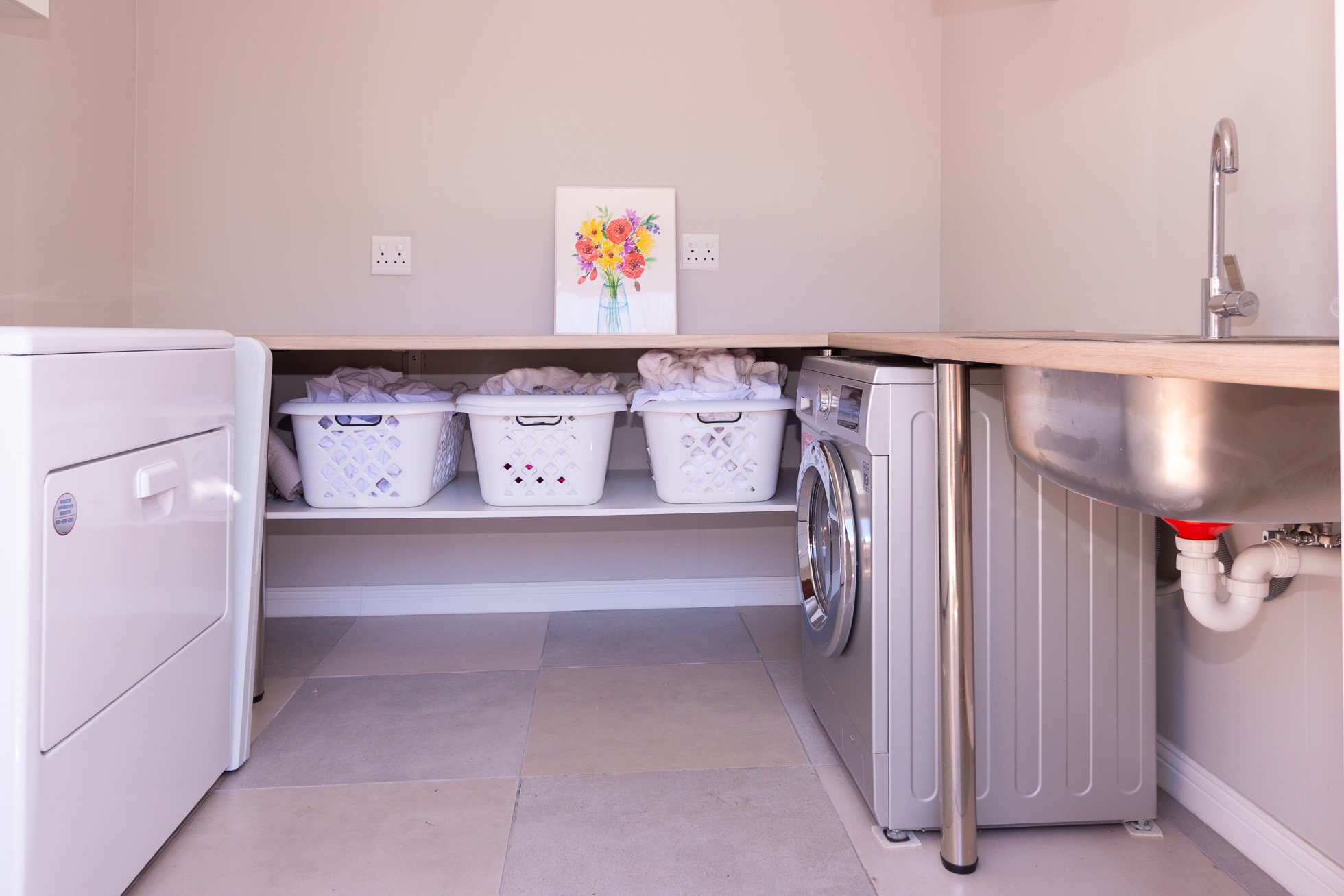 BLANCO INCOME GENERATING 4 BEDROOM HOME