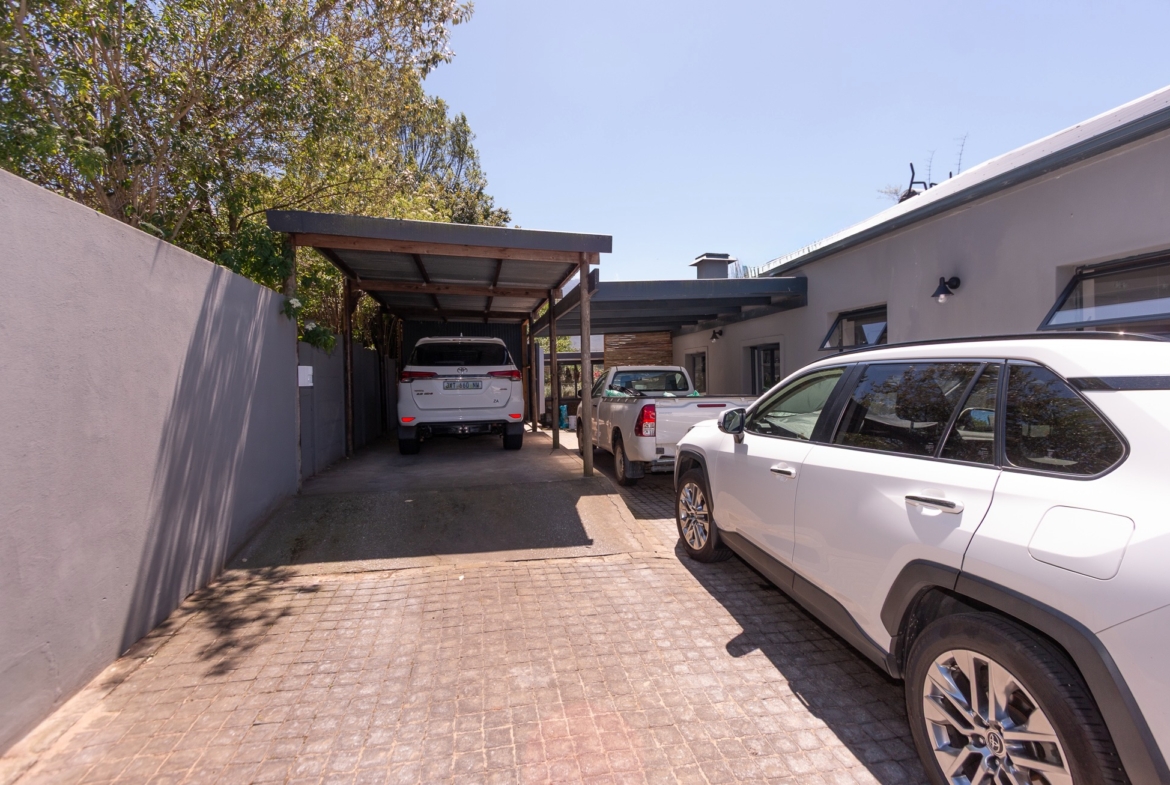 BLANCO INCOME GENERATING 4 BEDROOM HOME