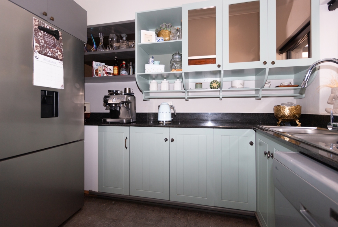 BLANCO INCOME GENERATING 4 BEDROOM HOME