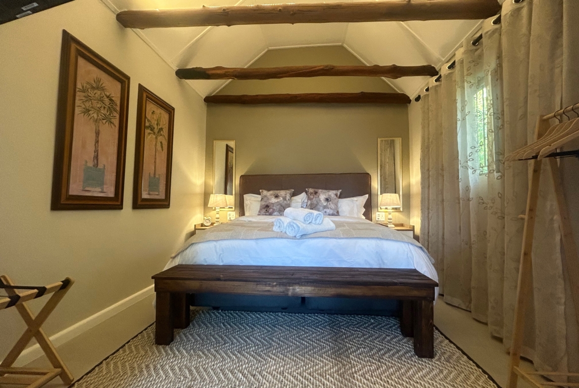 BLANCO INCOME GENERATING 4 BEDROOM HOME