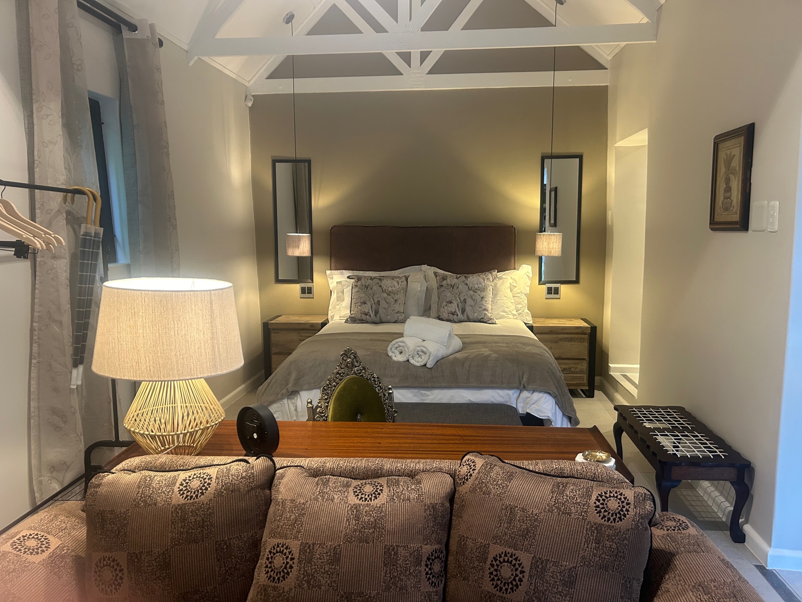 BLANCO INCOME GENERATING 4 BEDROOM HOME