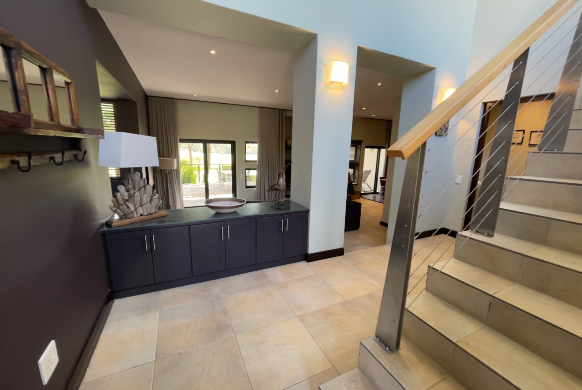 OUBAAI GOLF ESTATE HOLIDAY RENTAL