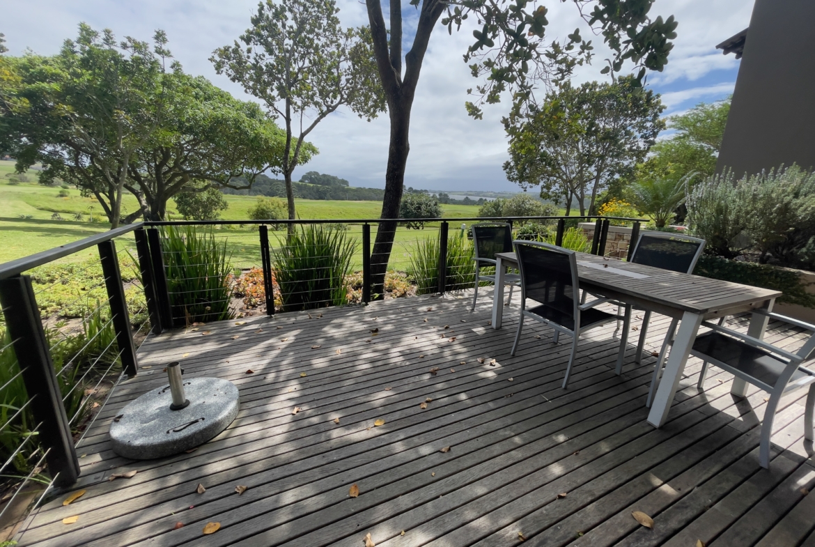 OUBAAI GOLF ESTATE HOLIDAY RENTAL