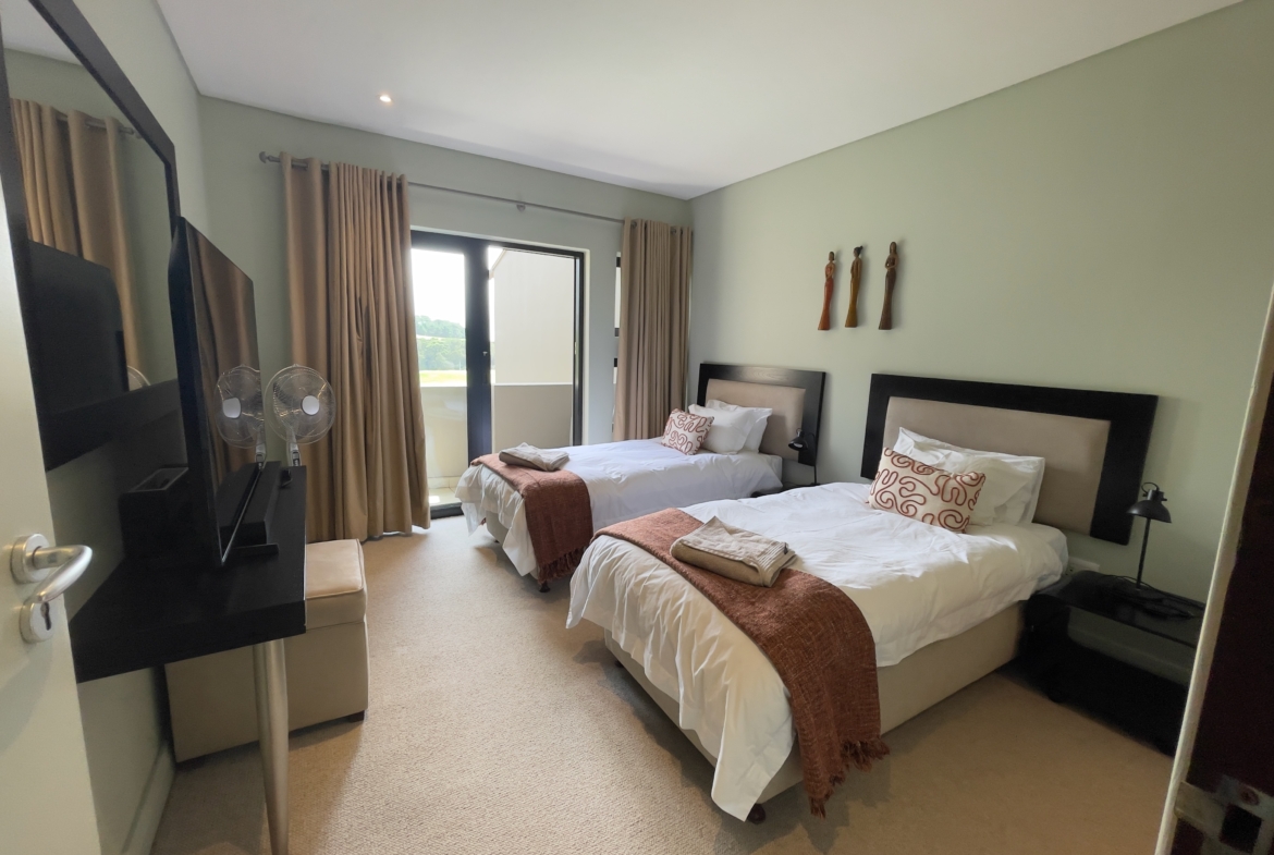 OUBAAI GOLF ESTATE HOLIDAY RENTAL