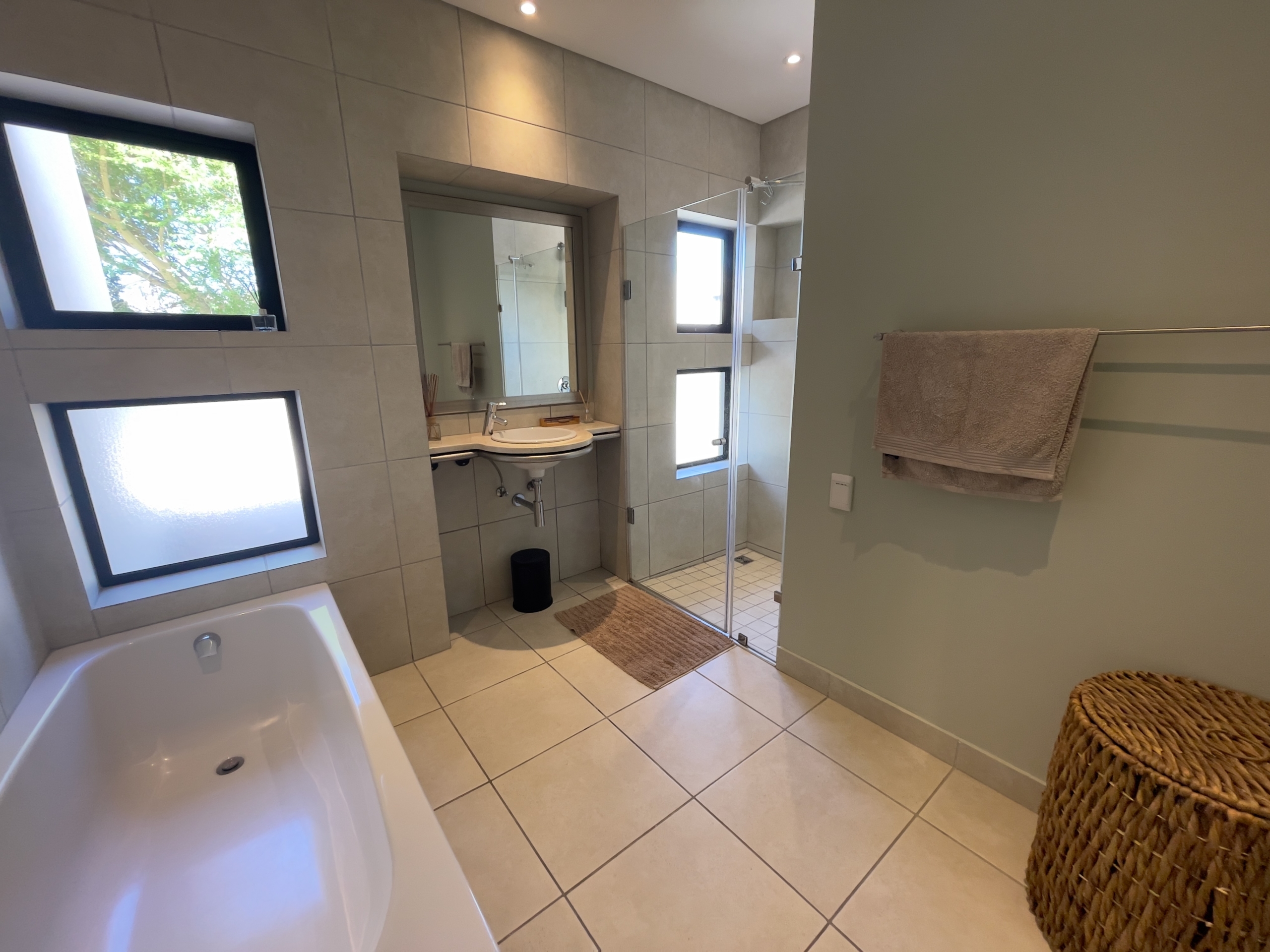 OUBAAI GOLF ESTATE HOLIDAY RENTAL